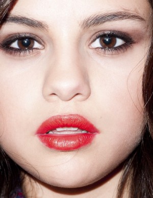 Selena Gomez aussi bonne que jamais en pleine séance photo